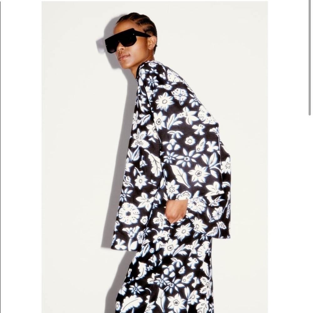 “Zara Monochrome Floral Shirt - Black & White - Picture 5 of 5